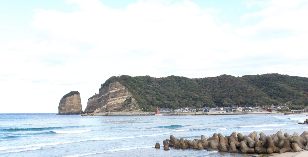 波根海岸(立神岩) 島根県大田市観光サイト 波根海岸(立神岩) 島根県大田市観光サイト